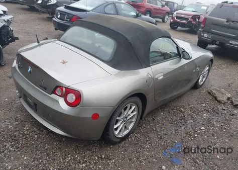 2005 BMW Z4 2.5I from USA, damaged, VIN 4USBT33525LS58318